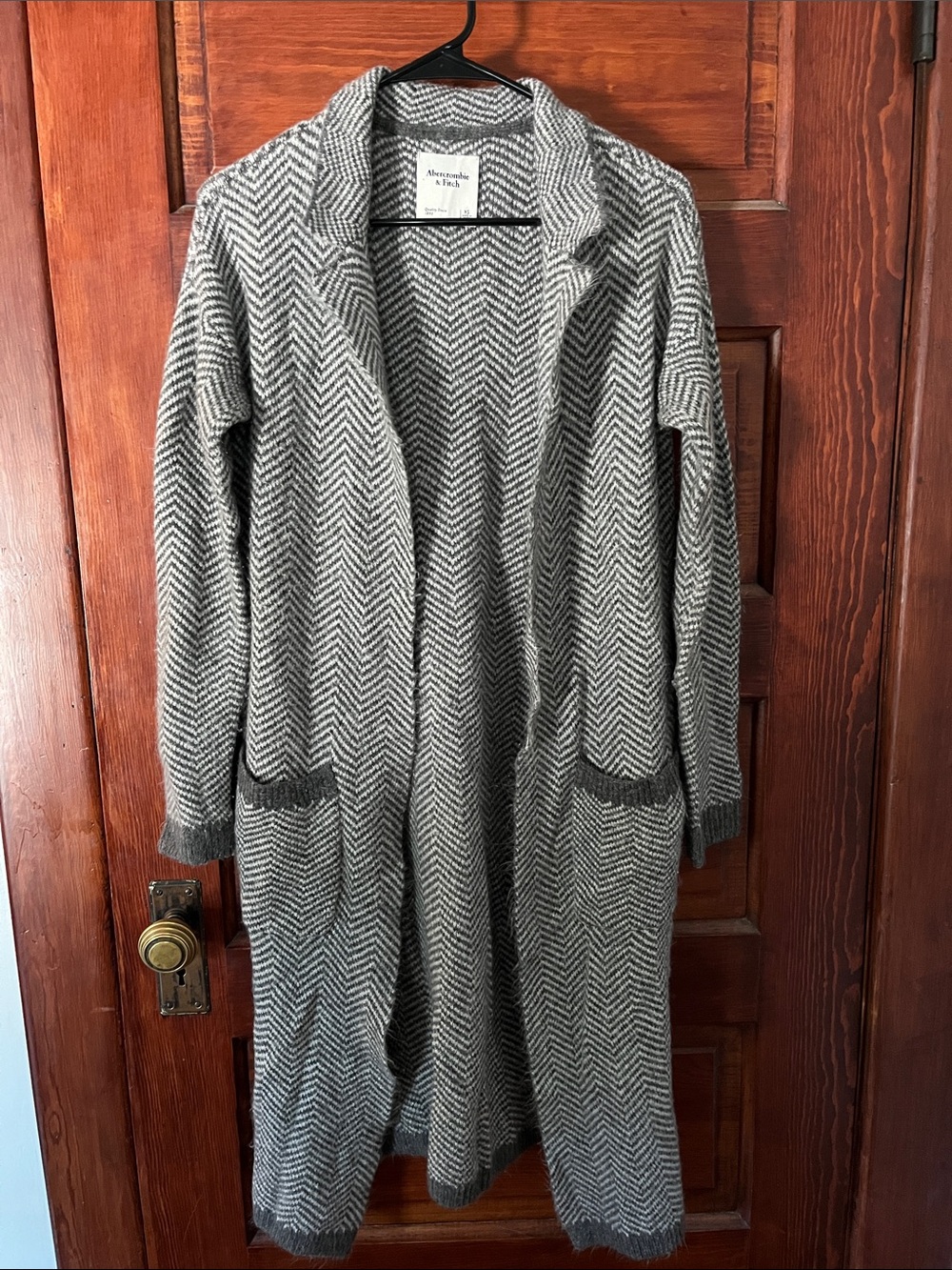 Abercrombie & Fitch Gray Chevron Open-Front Cardigan